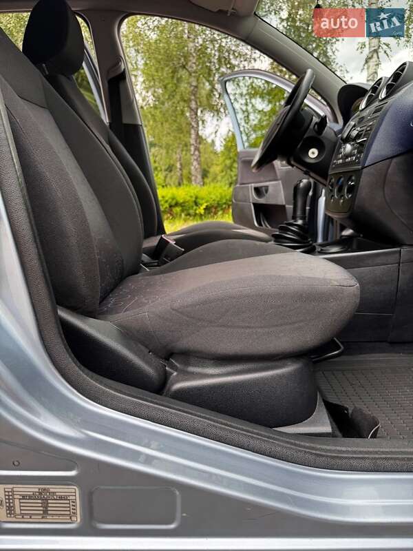 Хэтчбек Ford Fiesta 2007 в Киеве