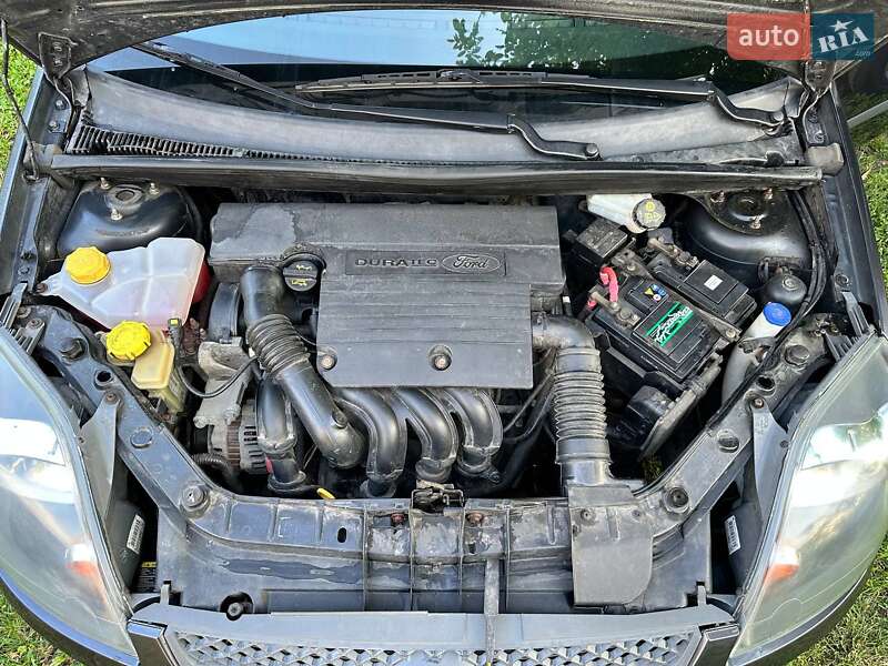 Хетчбек Ford Fiesta 2008 в Києві