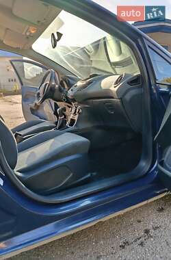 Хэтчбек Ford Fiesta 2011 в 