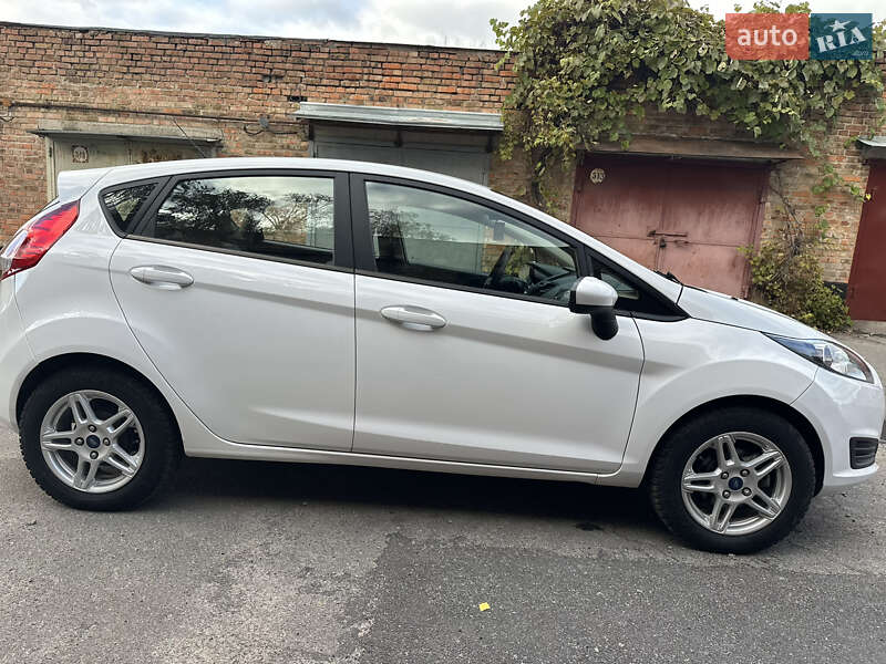 Хэтчбек Ford Fiesta 2017 в Виннице