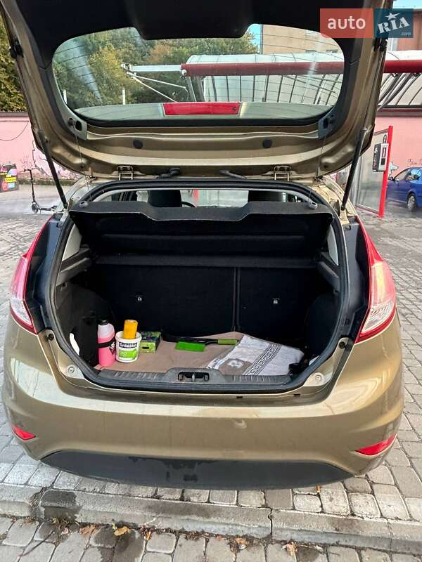 Хэтчбек Ford Fiesta 2013 в Хмельницком