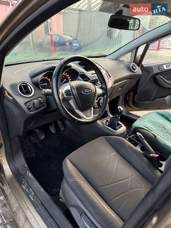 Хэтчбек Ford Fiesta 2013 в Хмельницком