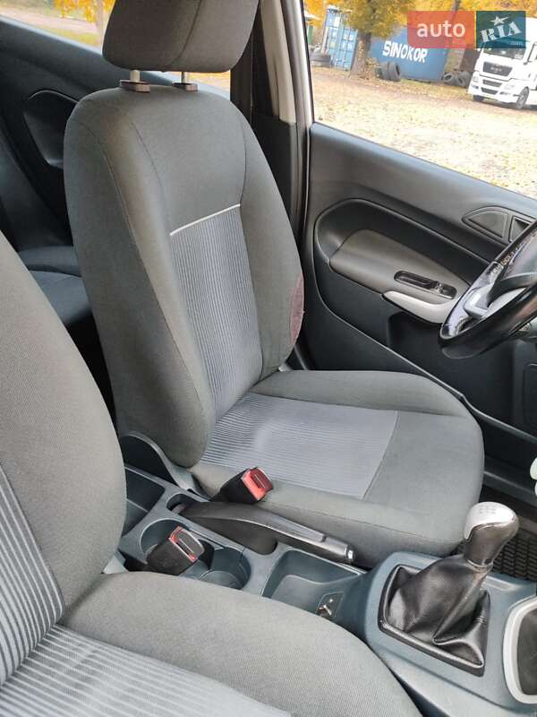 Хетчбек Ford Fiesta 2012 в Кролевці