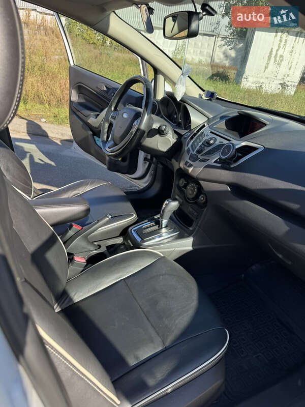 Хэтчбек Ford Fiesta 2012 в Киеве фото 5 Хэтчбек Ford Fiesta 2012 в Киеве