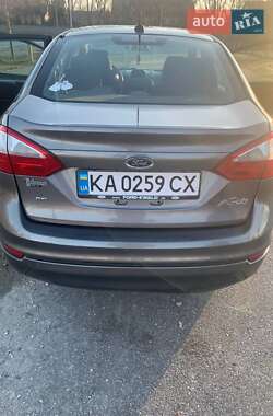 Седан Ford Fiesta 2013 в 