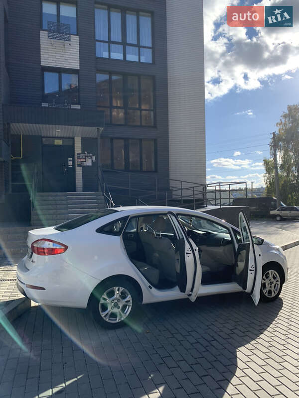 Седан Ford Fiesta 2016 в Білій Церкві фото 5 Седан Ford Fiesta 2016 в Білій Церкві