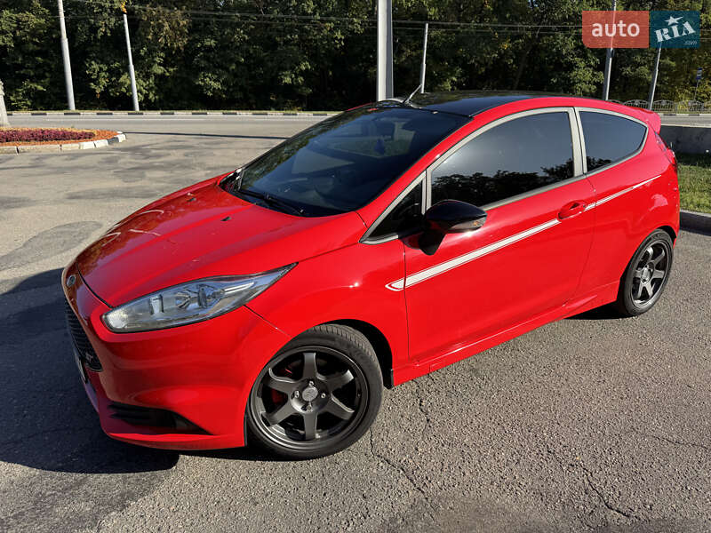 Хетчбек Ford Fiesta 2016 в Харкові фото 3 Хетчбек Ford Fiesta 2016 в Харкові