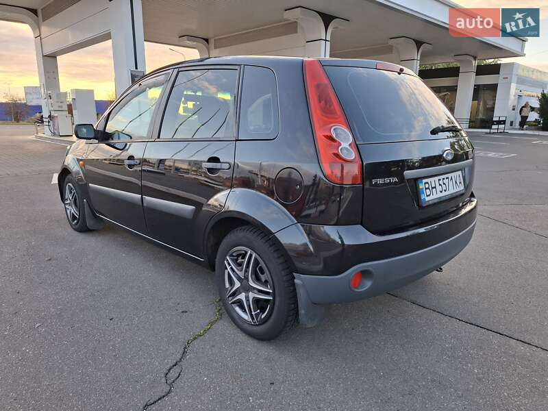 Хэтчбек Ford Fiesta 2007 в Одессе