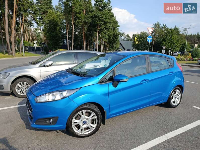 Хэтчбек Ford Fiesta 2016 в Киеве