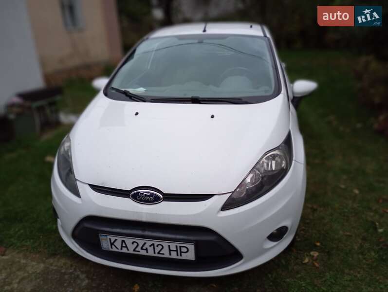 Хетчбек Ford Fiesta 2011 в Ірпені