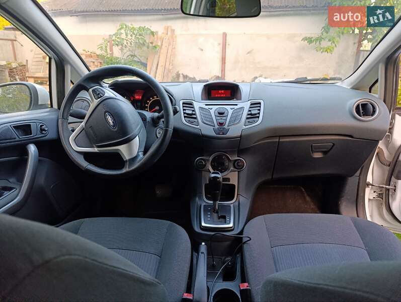 Хетчбек Ford Fiesta 2011 в Ірпені