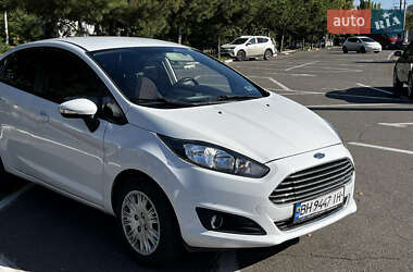 Седан Ford Fiesta 2014 в 