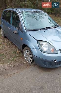 Хетчбек Ford Fiesta 2006 в  фото 7 Хетчбек Ford Fiesta 2006 в