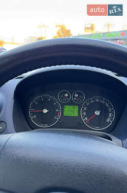 Хэтчбек Ford Fiesta 2007 в 