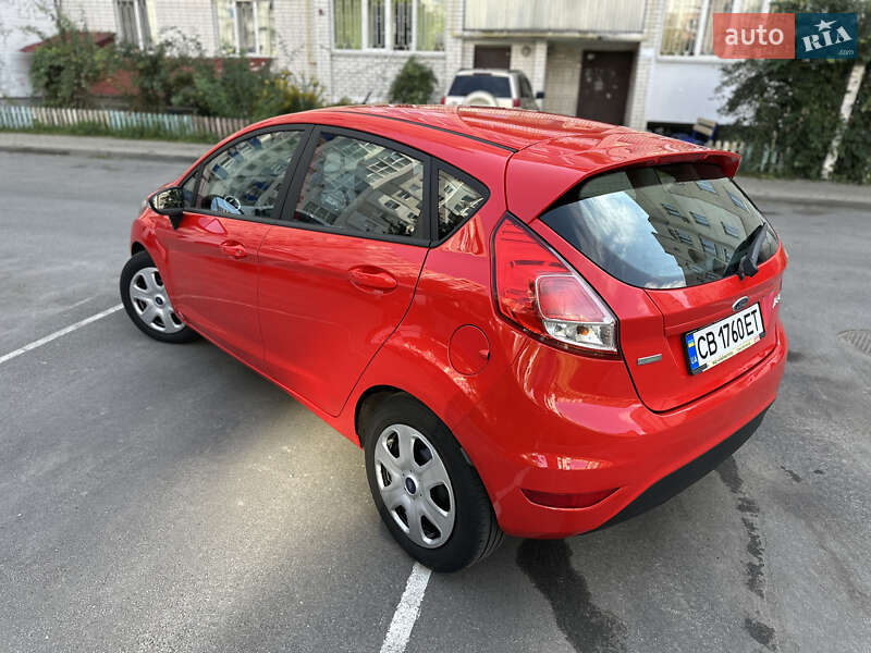 Хэтчбек Ford Fiesta 2016 в Чернигове