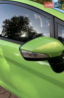 Хэтчбек Ford Fiesta 2014 в 