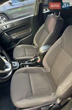 Хэтчбек Ford Fiesta 2014 в 