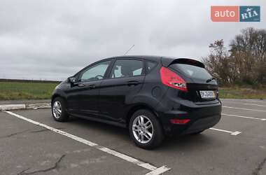 Хэтчбек Ford Fiesta 2009 в 