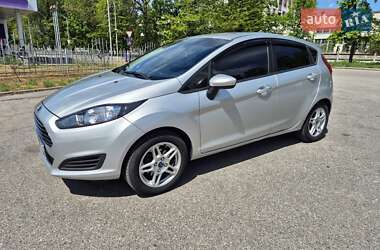 Хэтчбек Ford Fiesta 2019 в 