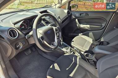 Хэтчбек Ford Fiesta 2019 в 
