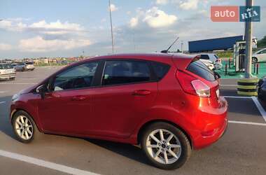 Хэтчбек Ford Fiesta 2018 в 