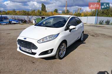 Седан Ford Fiesta 2014 в  фото 9 Седан Ford Fiesta 2014 в