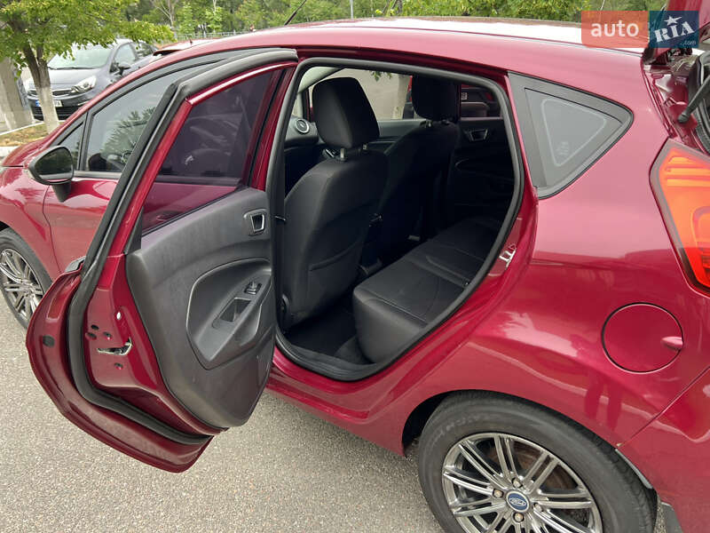 Хэтчбек Ford Fiesta 2013 в Киеве фото 8 Хэтчбек Ford Fiesta 2013 в Киеве