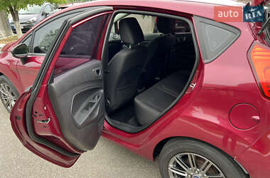Хэтчбек Ford Fiesta 2013 в 