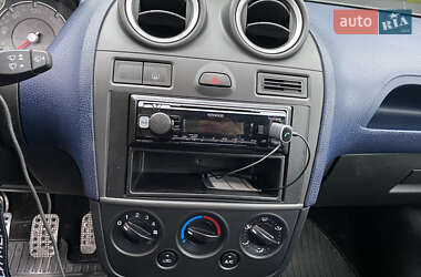 Хетчбек Ford Fiesta 2007 в 