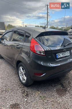 Хэтчбек Ford Fiesta 2018 в 