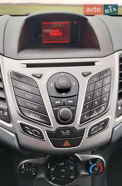 Хэтчбек Ford Fiesta 2009 в 