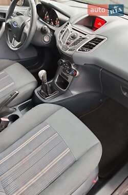 Хэтчбек Ford Fiesta 2009 в 