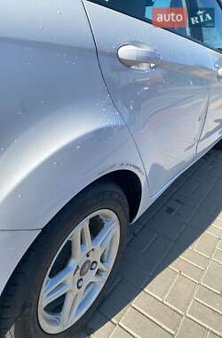 Седан Ford Fiesta 2018 в 