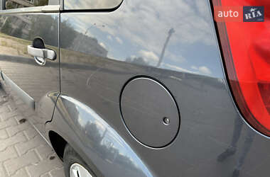 Хэтчбек Ford Fiesta 2006 в 