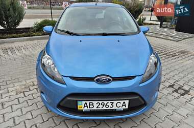 Хэтчбек Ford Fiesta 2012 в 