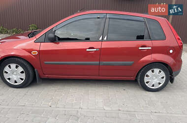 Хетчбек Ford Fiesta 2007 в 