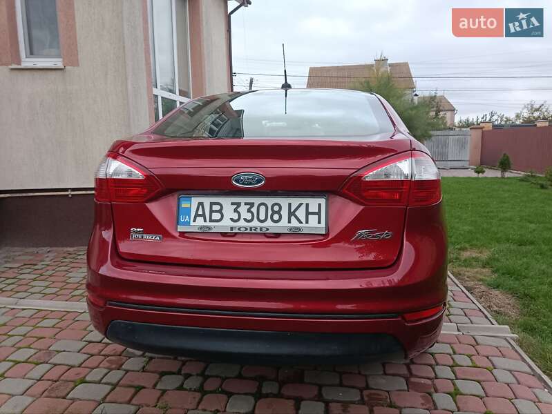 Седан Ford Fiesta 2016 в Виннице