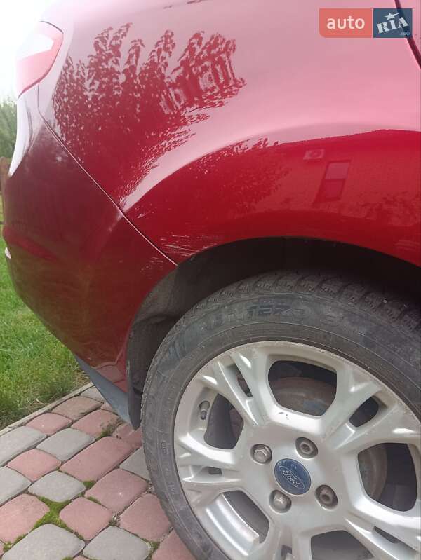Седан Ford Fiesta 2016 в Виннице