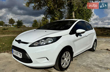 Хетчбек Ford Fiesta 2012 в 