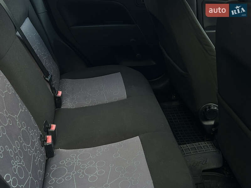 Хэтчбек Ford Fiesta 2007 в Николаеве