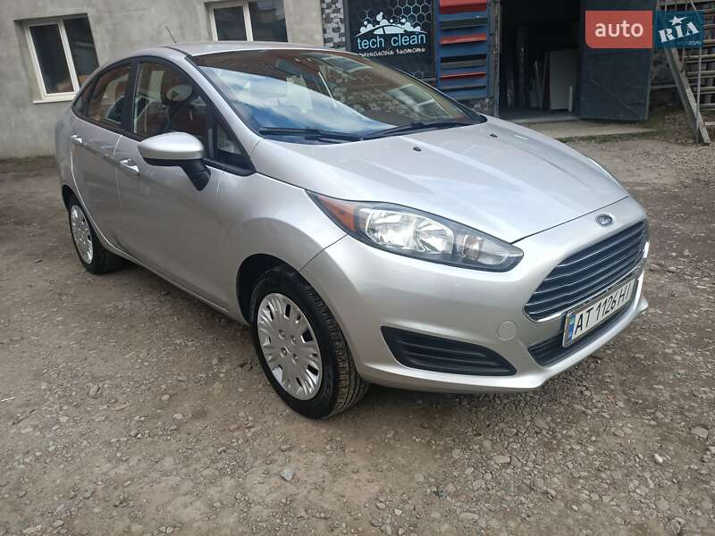 Седан Ford Fiesta 2017 в Ивано-Франковске