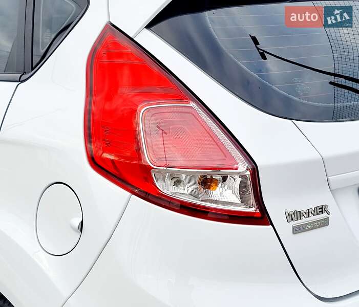 Хэтчбек Ford Fiesta 2014 в Мукачево