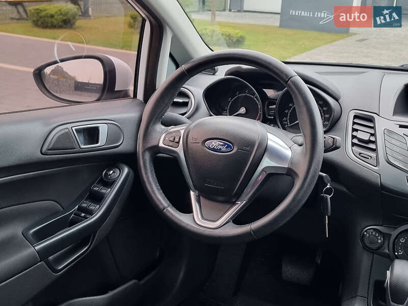 Хэтчбек Ford Fiesta 2014 в Мукачево