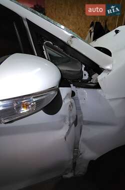 Хетчбек Ford Fiesta 2012 в 