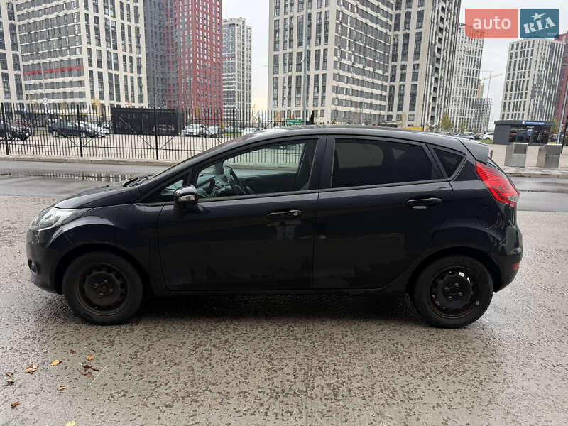 Хэтчбек Ford Fiesta 2011 в Киеве фото 5 Хэтчбек Ford Fiesta 2011 в Киеве