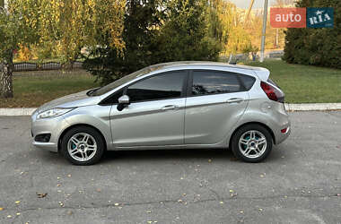 Хетчбек Ford Fiesta 2017 в 