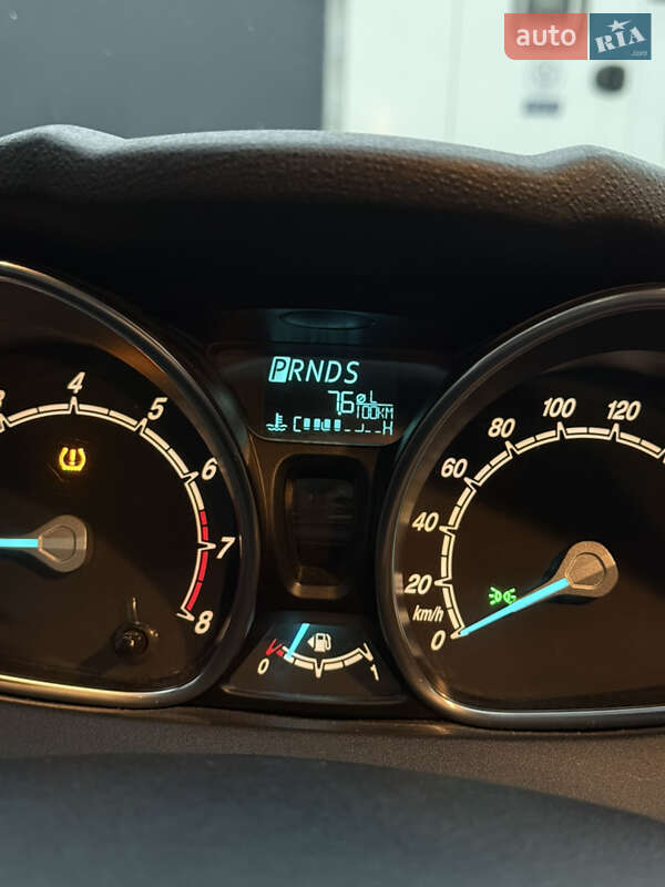 Хэтчбек Ford Fiesta 2016 в Киеве фото 11 Хэтчбек Ford Fiesta 2016 в Киеве