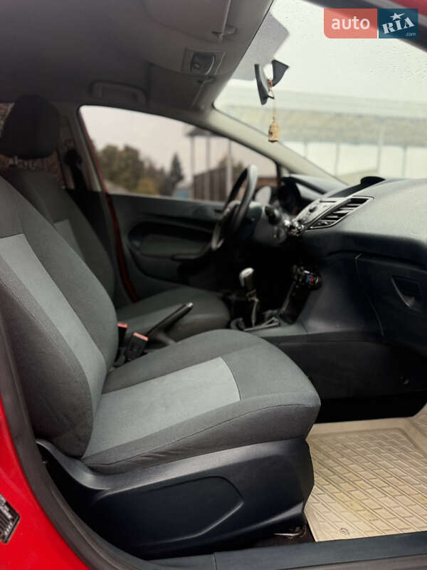 Хетчбек Ford Fiesta 2012 в Лубнах фото 14 Хетчбек Ford Fiesta 2012 в Лубнах