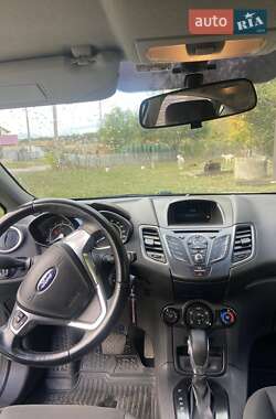 Хэтчбек Ford Fiesta 2017 в 