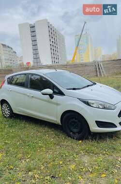 Хэтчбек Ford Fiesta 2017 в 